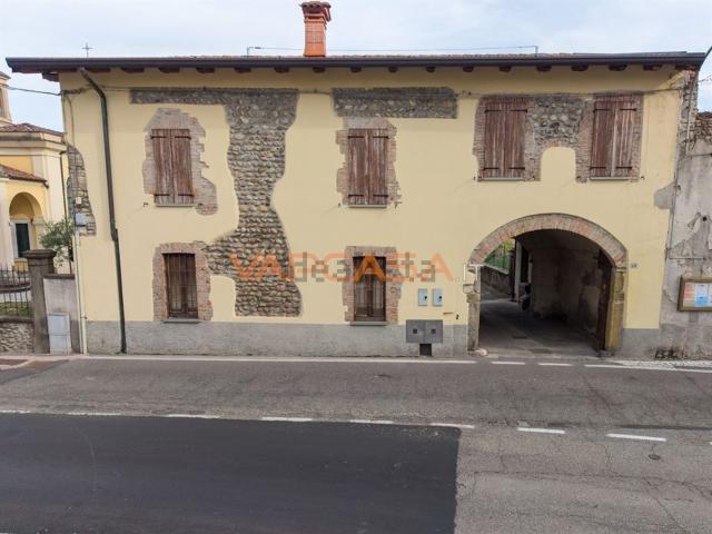 Casa in vendita a Palosco, Lombardia