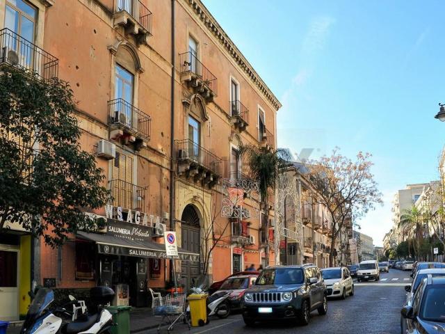 Casa in vendita a Centro storico, Catania