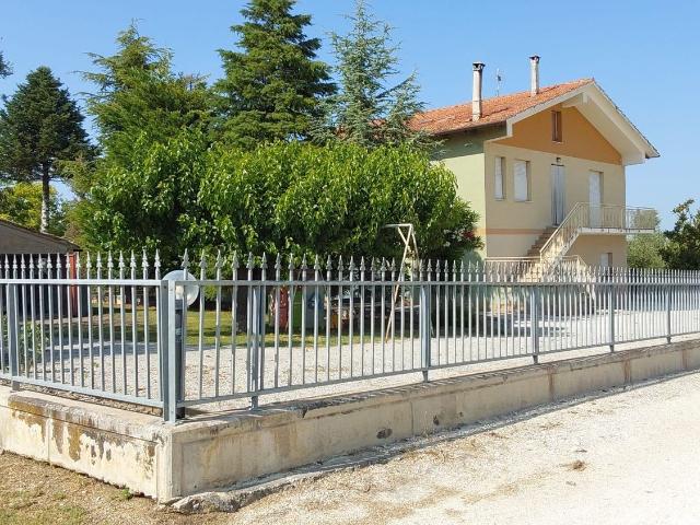 Casa in vendita a Marche, Macerata