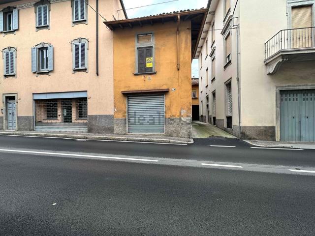 Casa in vendita a Desenzano al Serio, Albino