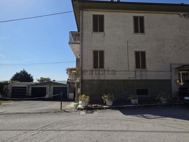 Casa in vendita a Marche, Macerata