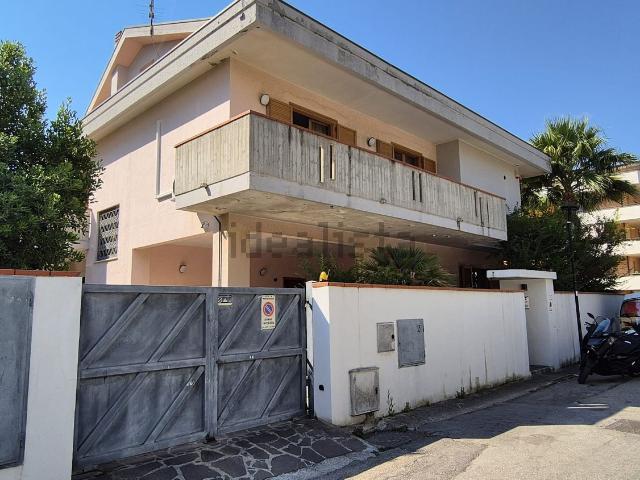 Casa in vendita a Villa Canonico, Montesilvano