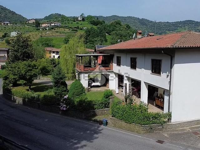 Casa in vendita a Foresto Sparso, Lombardia
