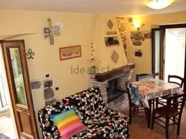 Casa in vendita a Ponte, Baschi