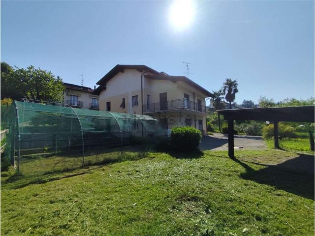 Casa in vendita a Capiago, Capiago Intimiano