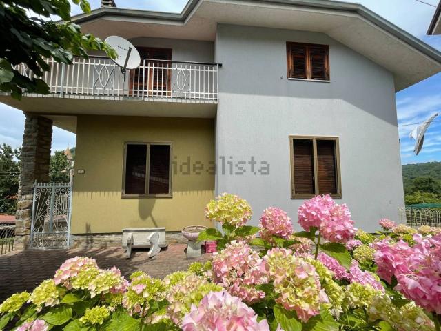 Casa in vendita a Borgo Carro, Piemonte