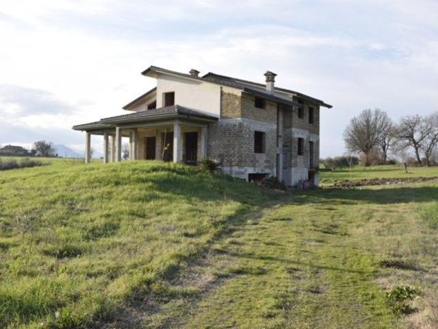 Casa in vendita a Pontecorvo, Lazio