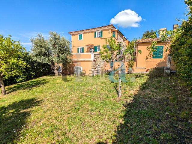 Casa in vendita a Castellina Marittima, Toscana