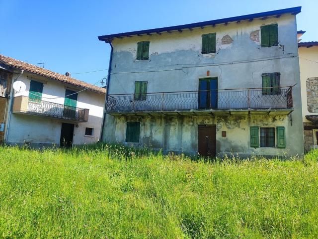 Casa in vendita a Ca' Caprari, Vezzano sul Crostolo