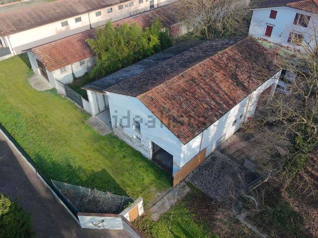 Casa in vendita a Unione Comuni Modenesi Area Nord, Mirandola