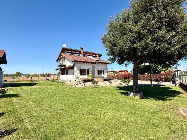 Casa in vendita a Roata Canale, Piemonte