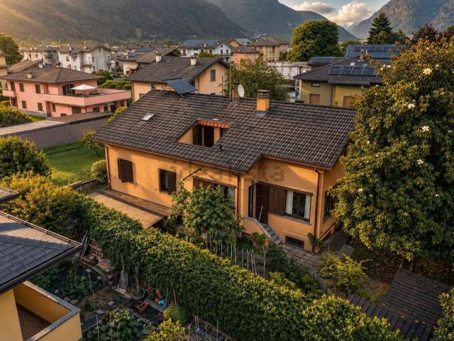 Casa in vendita a Morbegno, Lombardia