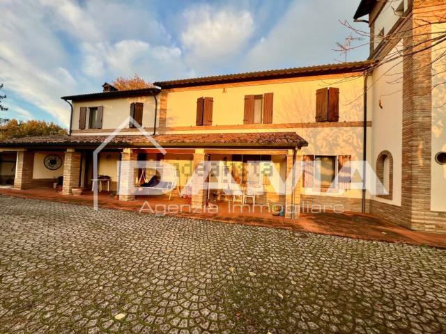 Casa in vendita a Unione di Comuni della Romagna Forlivese, Quattro