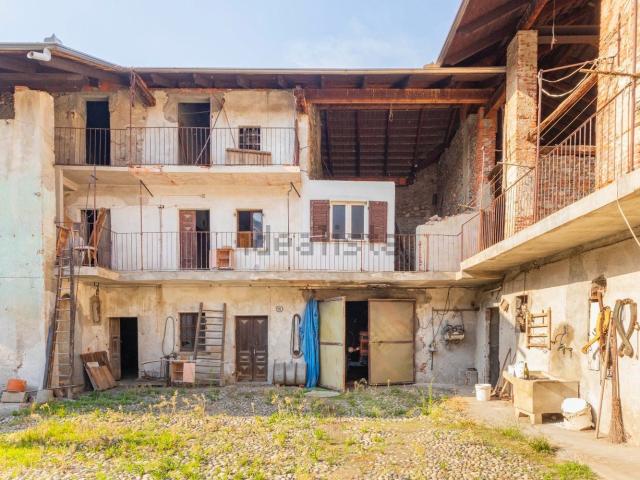 Casa in vendita a Carpignano Sesia, Novara