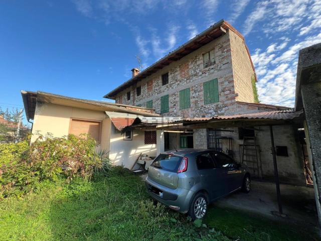 Casa in vendita a Mereto Di Tomba, Friuli-Venezia Giulia
