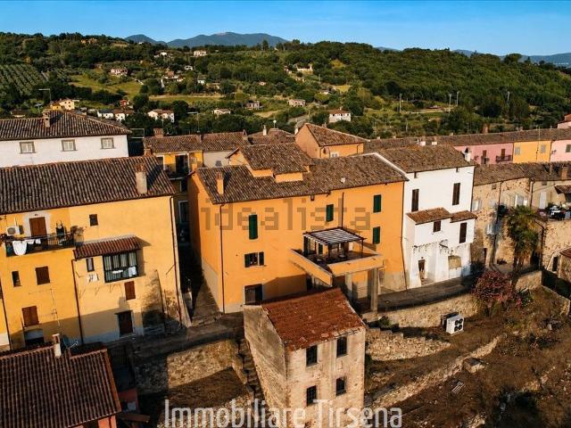 Casa in vendita a Baschi, Umbria