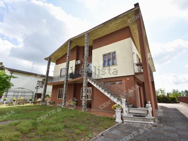 Casa in vendita a Bovolone, Veneto