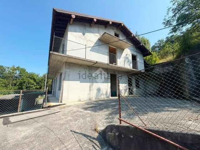 Casa in vendita a Capizzone, Lombardia