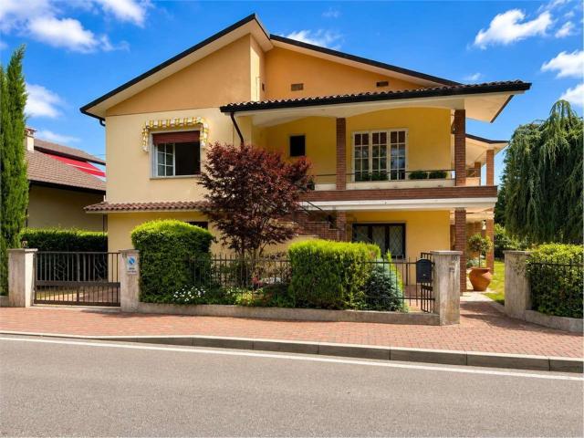 Casa in vendita a Pignare, Costabissara