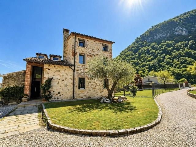 Casa in vendita a Longare, Veneto