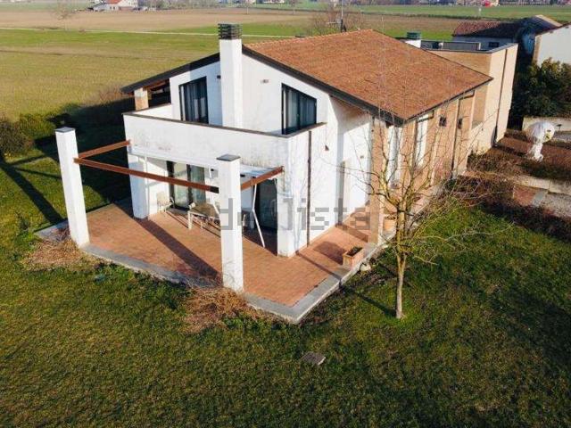 Casa in vendita a Soragna, Reggio Emilia