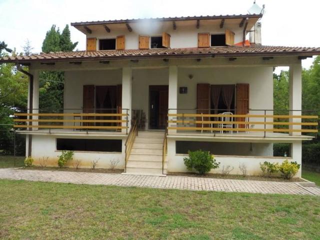Casa in vendita a Marche, Macerata
