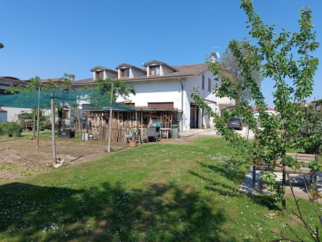 Casa in vendita a Dueville, Veneto