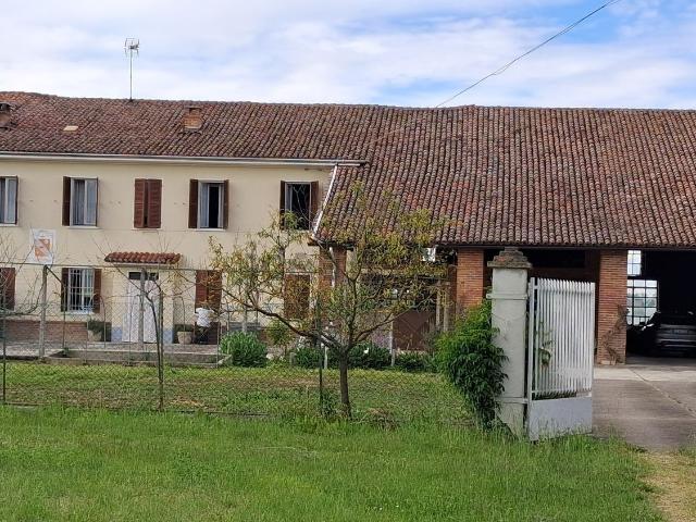 Casa in vendita a Piemonte, Alessandria