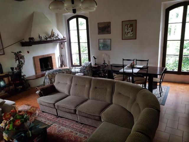 Casa in vendita a Nicosia-Rezzano, Calci
