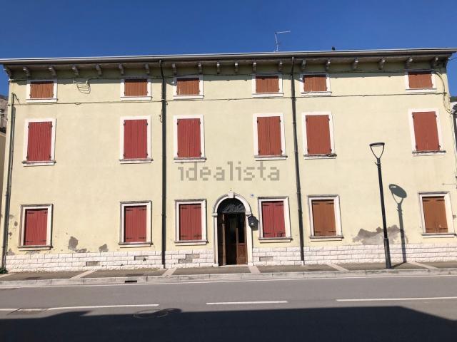 Casa in vendita a Nogarole Rocca, Veneto