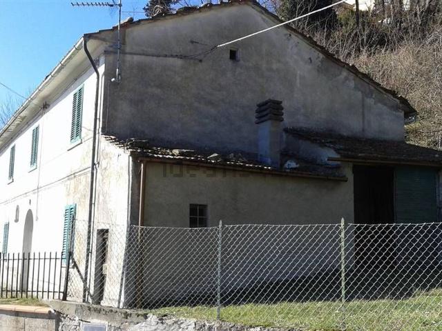 Casa in vendita a Cantagallo, Toscana