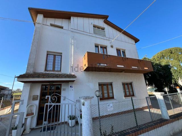 Casa in vendita a Marche, Fermo