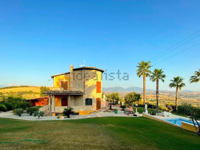 Casa in vendita a Morro D'oro, Abruzzo