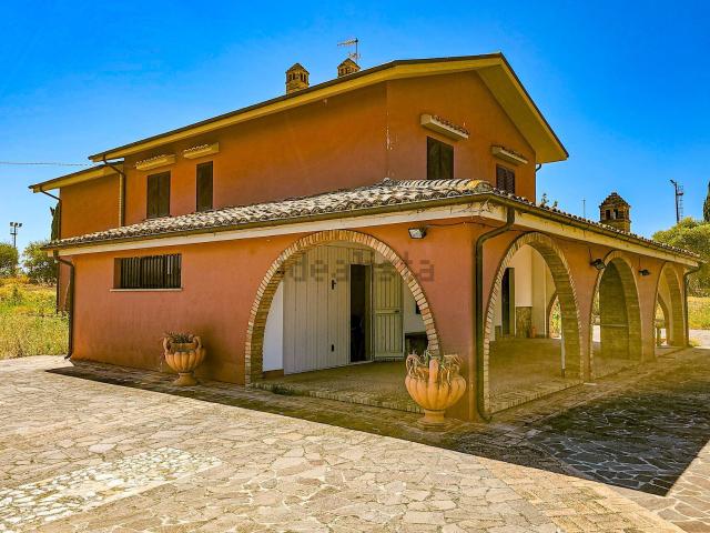 Casa in vendita a Monticelli, Teramo