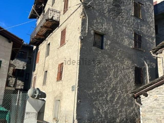 Casa in vendita a Chiesa In Valmalenco, Lombardia