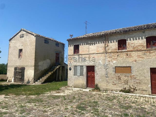 Casa in vendita a Contrada Ricciola, Marche
