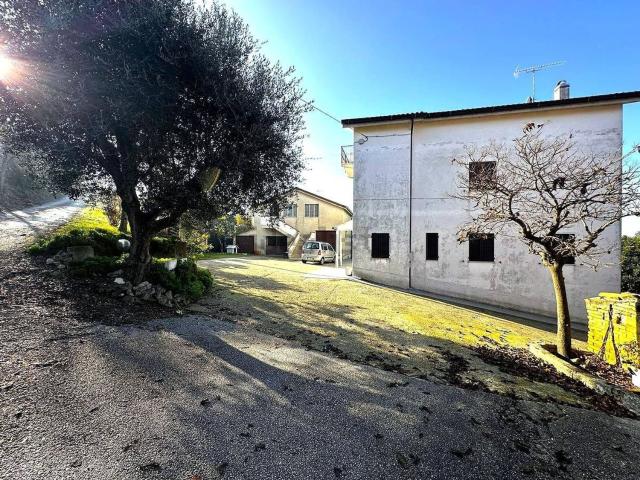 Casa in vendita a Marche, Fermo