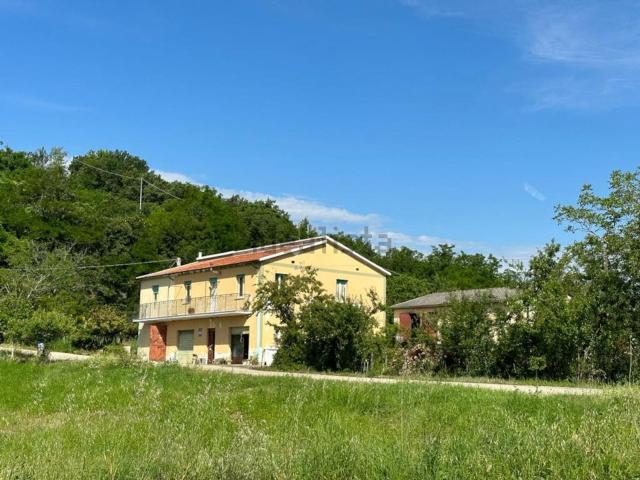 Casa in vendita a Penne, Abruzzo