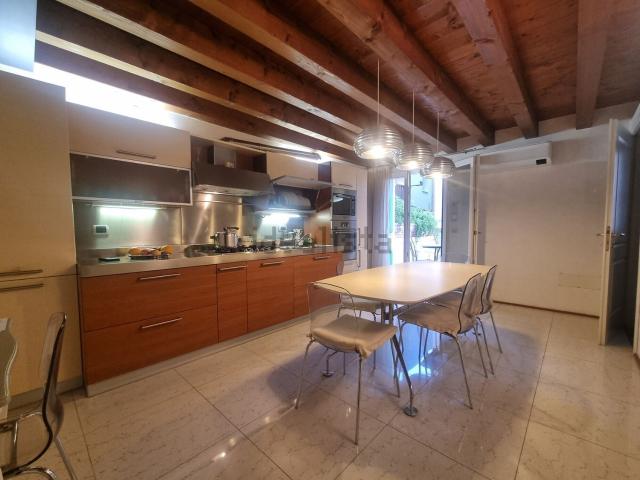 Casa in vendita a Centro, Thiene