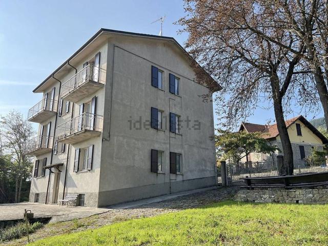 Casa in vendita a Varzi, Lombardia