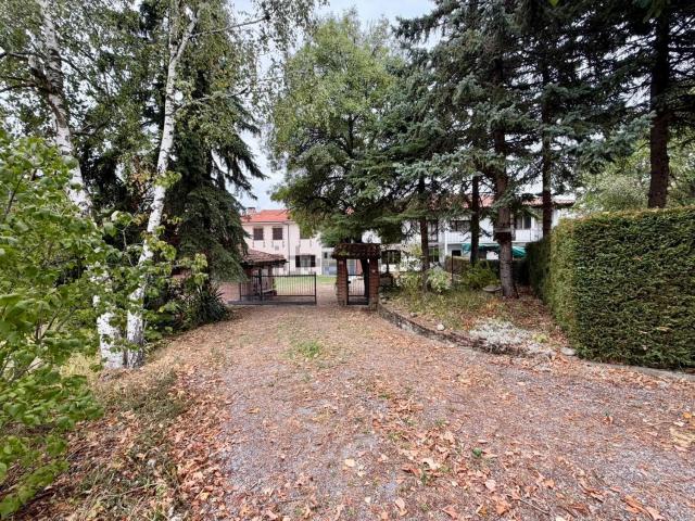 Casa in vendita a Roddino, Cuneo