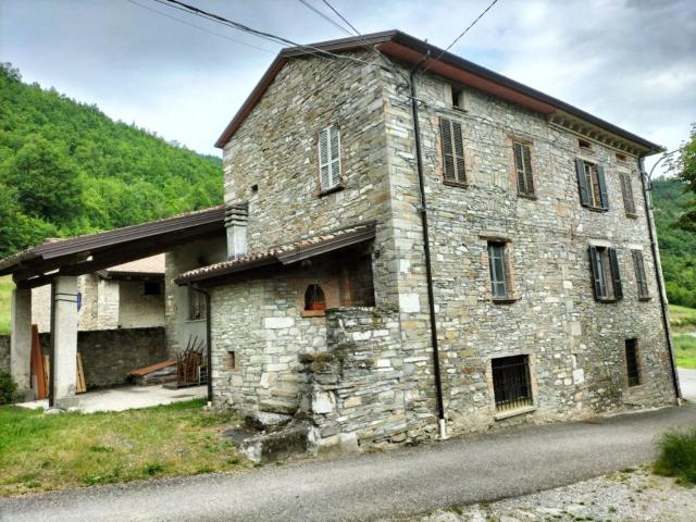 Casa in vendita a Olmo, Bettola