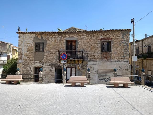 Casa in vendita a Villalba, Sicilia