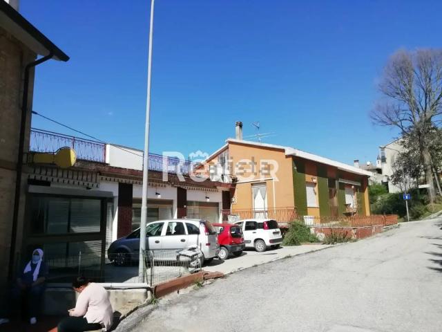 Casa in vendita a Rancitella, Marche