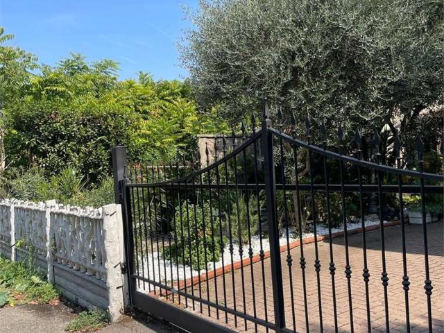 Casa in vendita a Santa Croce, Re