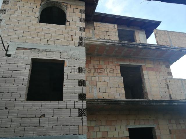 Casa in vendita a Cesa, Campania