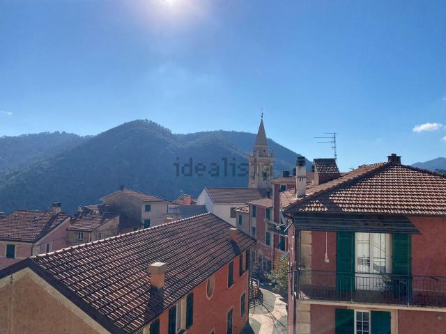Casa in vendita a Castiglione Chiavarese, Liguria