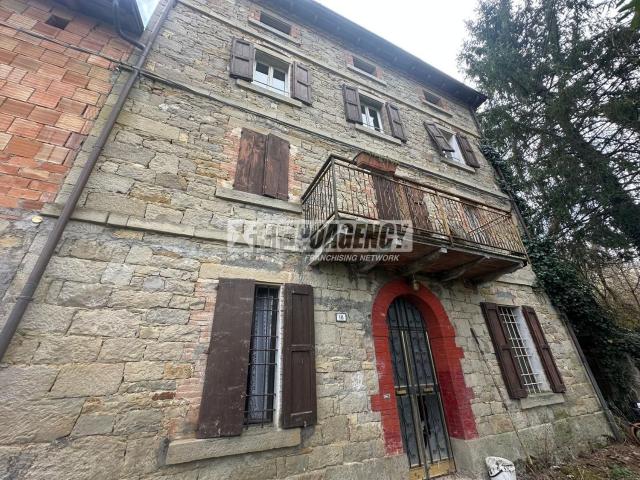 Casa in vendita a Unione dei comuni del Frignano, Polinago