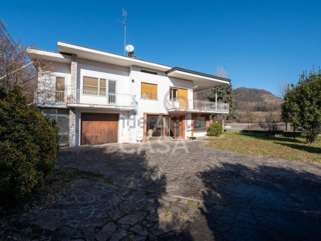 Casa in vendita a Follina, Veneto