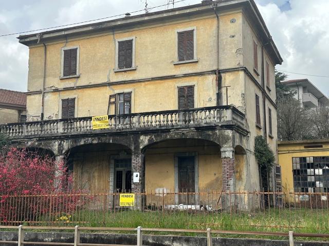 Casa in vendita a Cava, Caprino Bergamasco